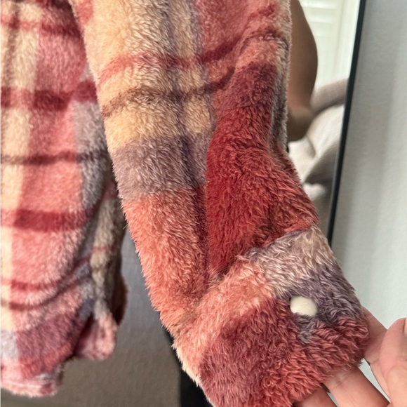 Cozy Plaid Teddy Jacket in Red and Tan - Picture 4 of 6